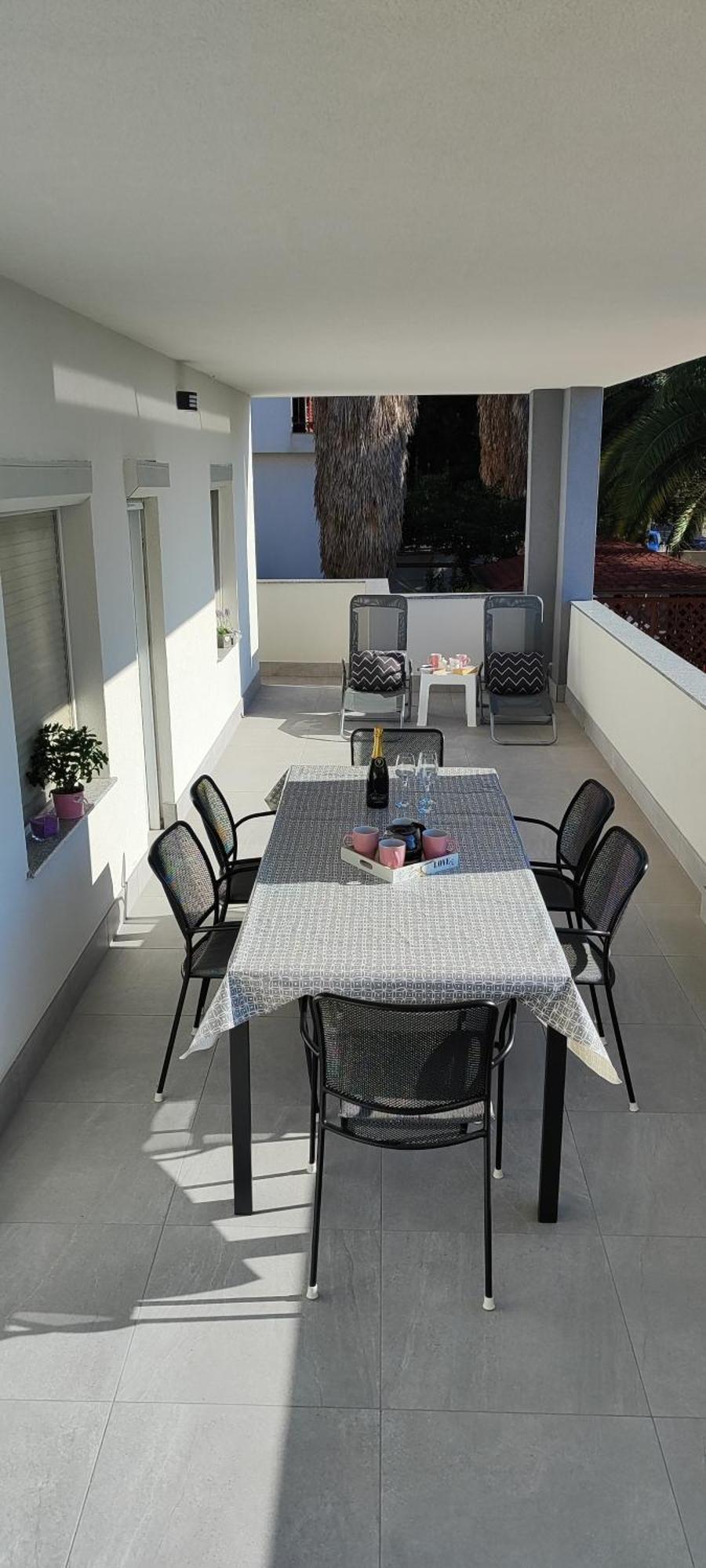 Apartment Emily, 6 2 Guests, Newly Refurbished *