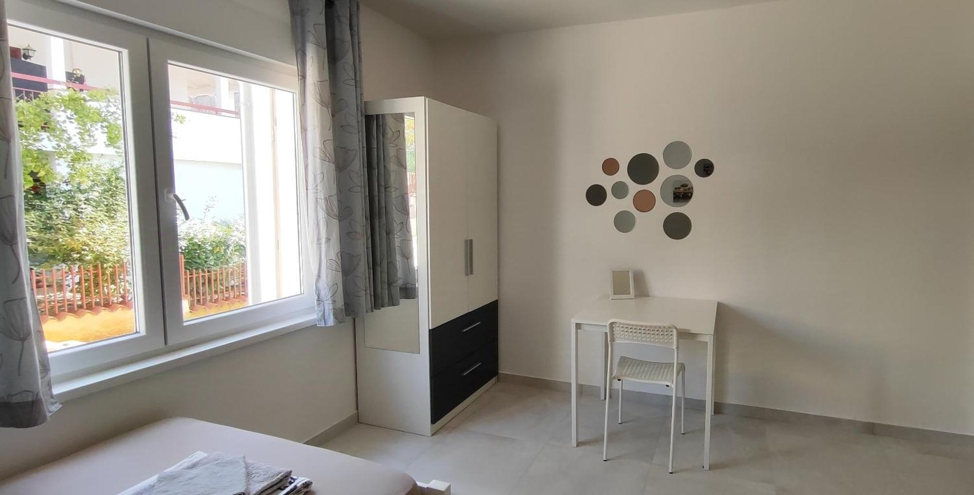 Emily, 6 2 Guests, Newly Refurbished Pula