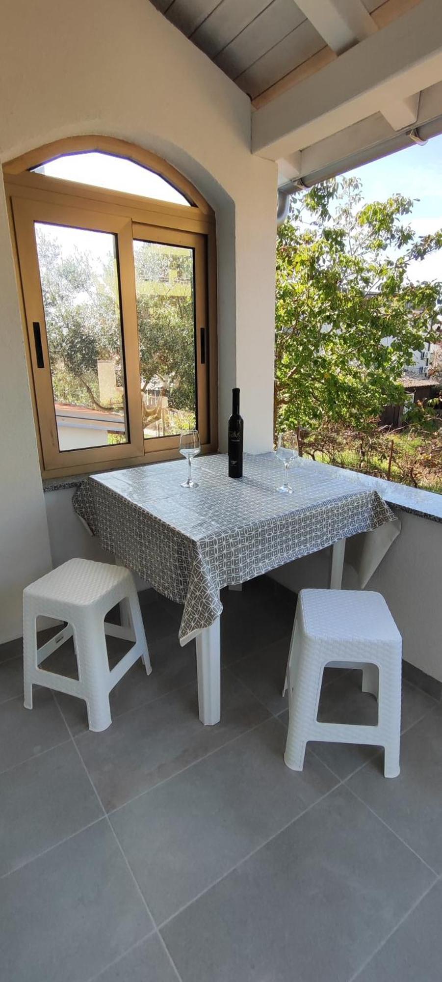 Apartment Emily, 6 2 Guests, Newly Refurbished